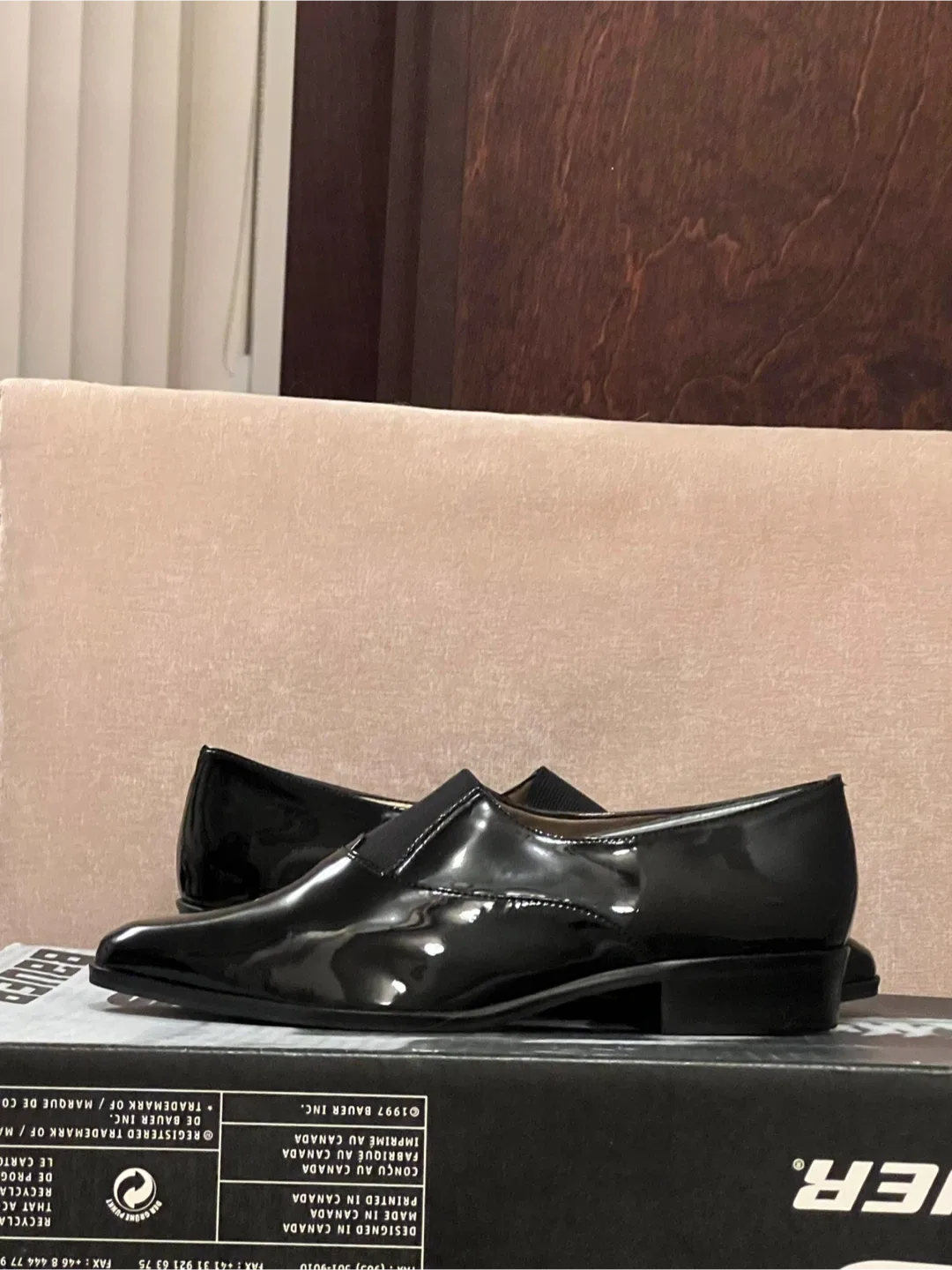 Nicole Women’s Black Patent Shoes - Size 7.5M. image indicator(4)