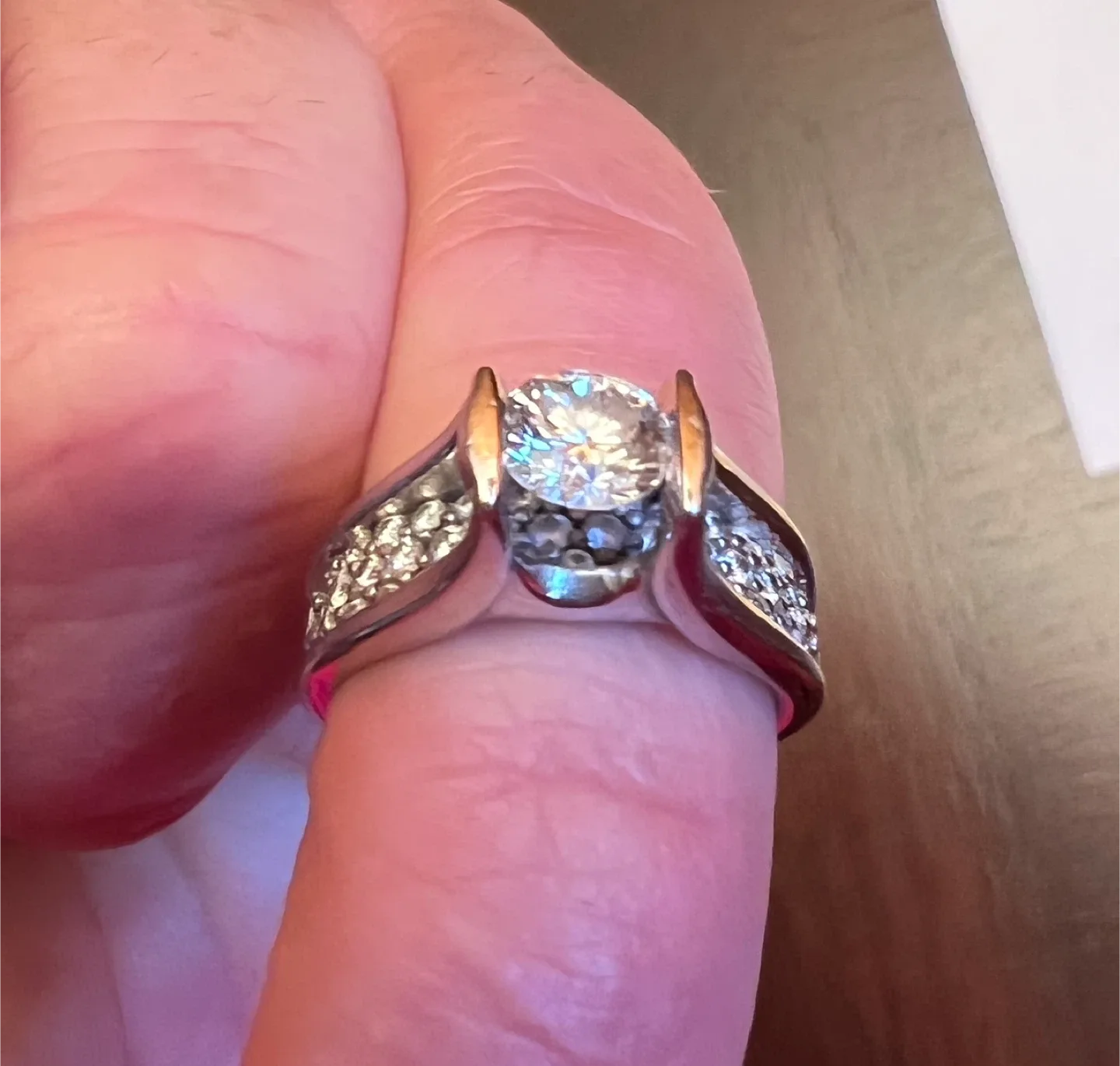 Diamond engagement ring image indicator(2)