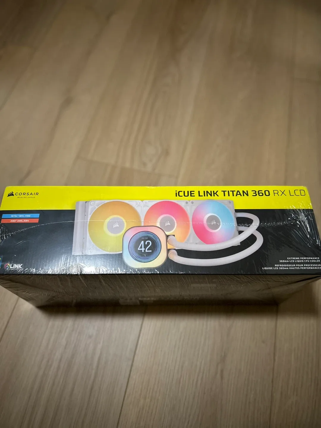 Corsair iCUE LINK TITAN 360 RX LCD CPU Liquid Cooler image indicator(2)