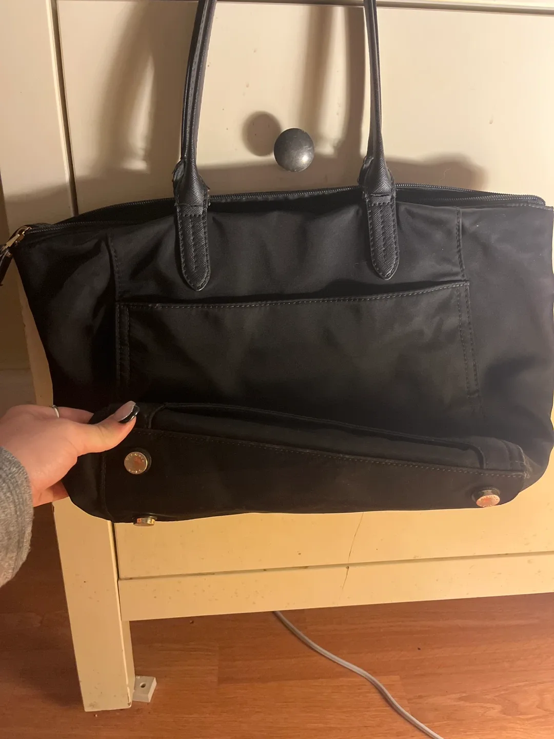 Michael Kors Black Tote Bag image indicator(3)