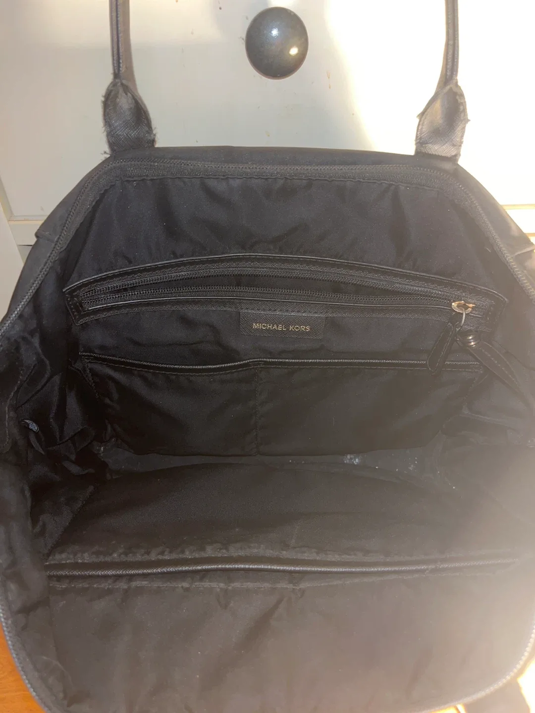 Michael Kors Black Tote Bag image indicator(2)