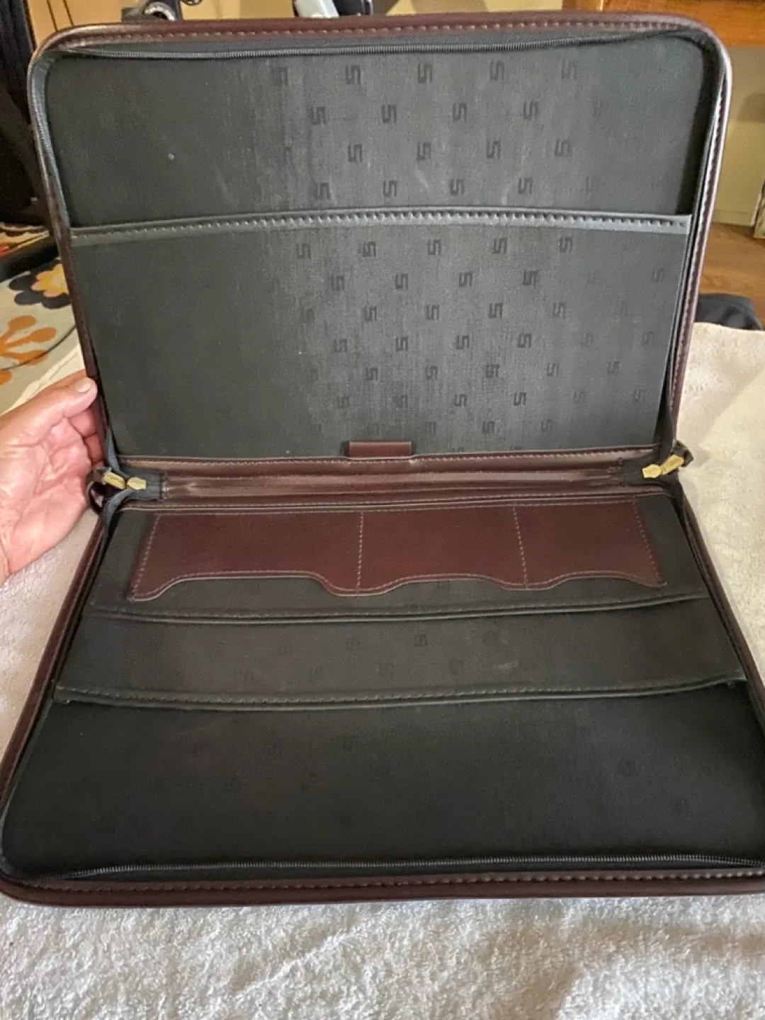 Stradelli flat laptop Briefcase image indicator(4)