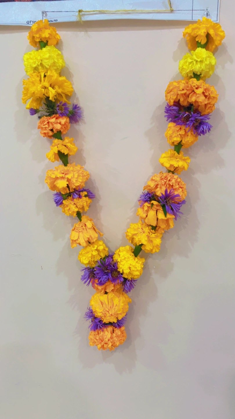 Fresh Marigold Flower Garlands – Perfect for Weddings & Events 🌼