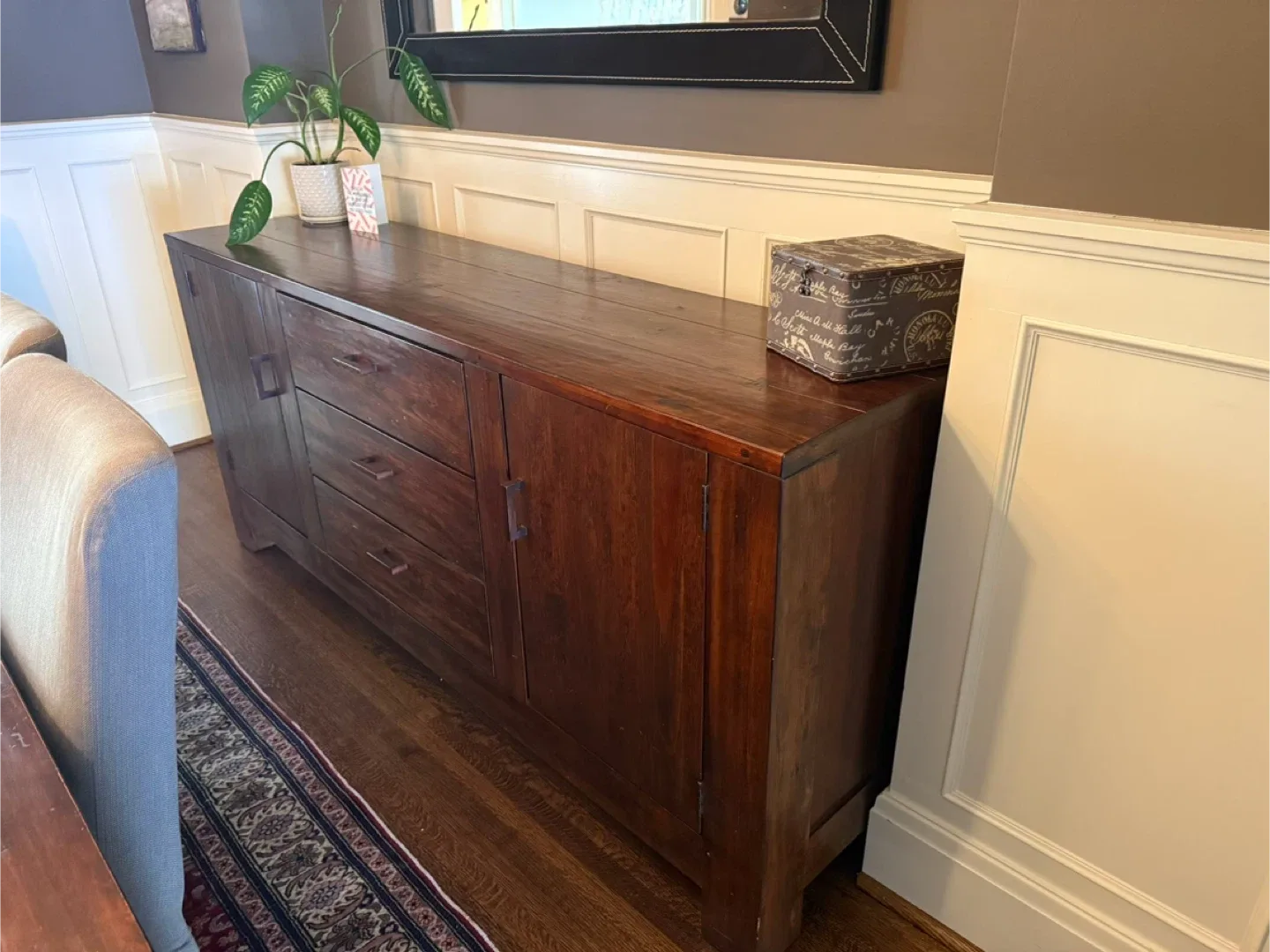 Dining Table with 6 Chairs & Buffet image indicator(6)