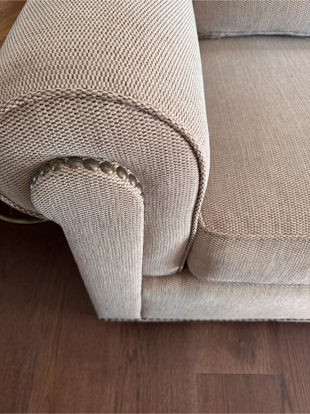 Cotswood Thomasville Sofa - Neutral Fabric image indicator(4)