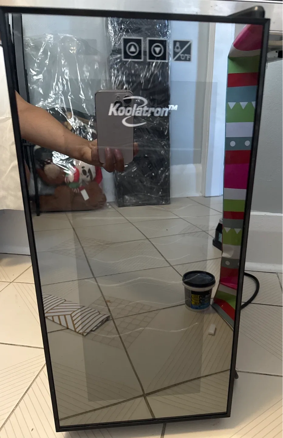 Koolatron 10-Bottle Wine Cooler - Black image indicator(3)