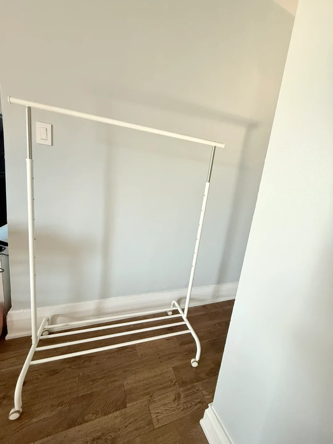 IKEA White Clothes Rack image indicator(2)