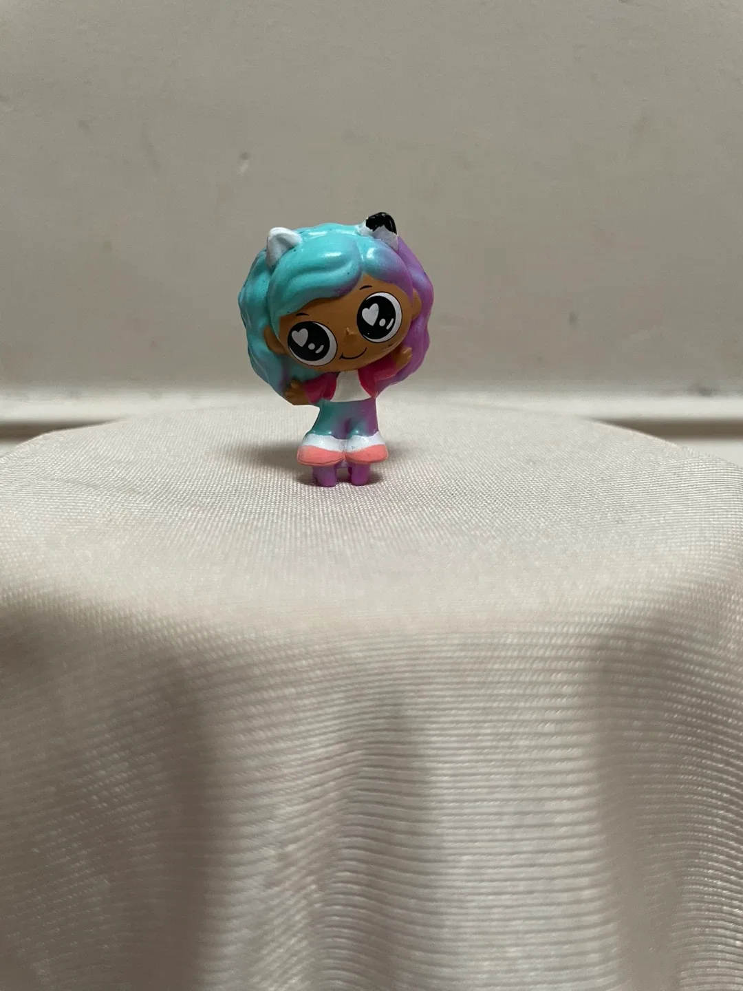 Gabbys Dollhouse mini figure thumbnail