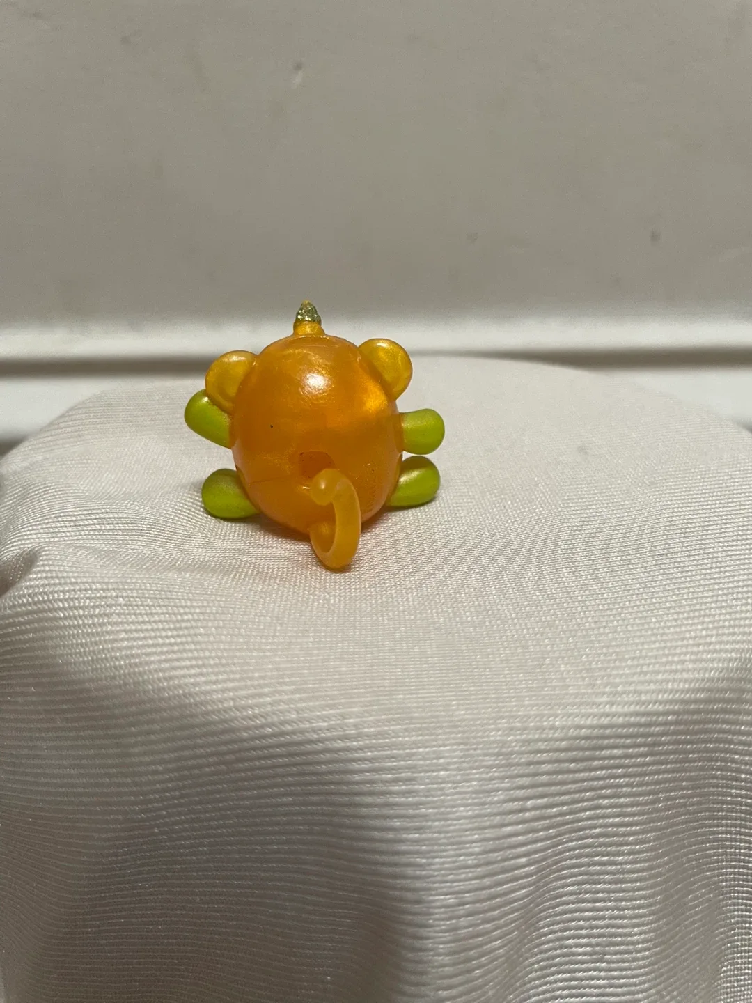 Itzy Glitzy Rainbocorns mini figure image indicator(3)