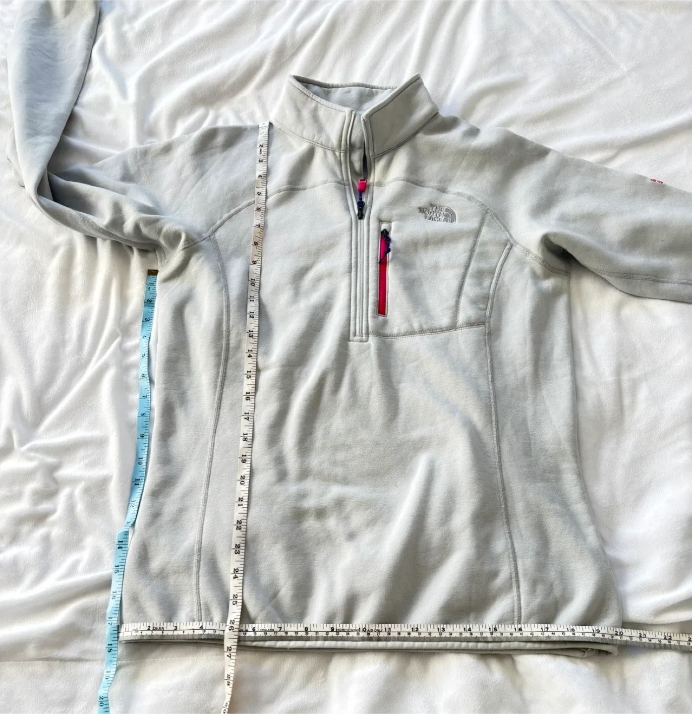 The North Face Summit Series Breast Cancer Awareness image indicator(5)