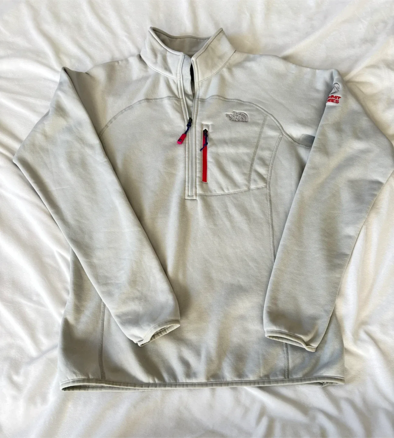 The North Face Summit Series Breast Cancer Awareness image indicator(6)