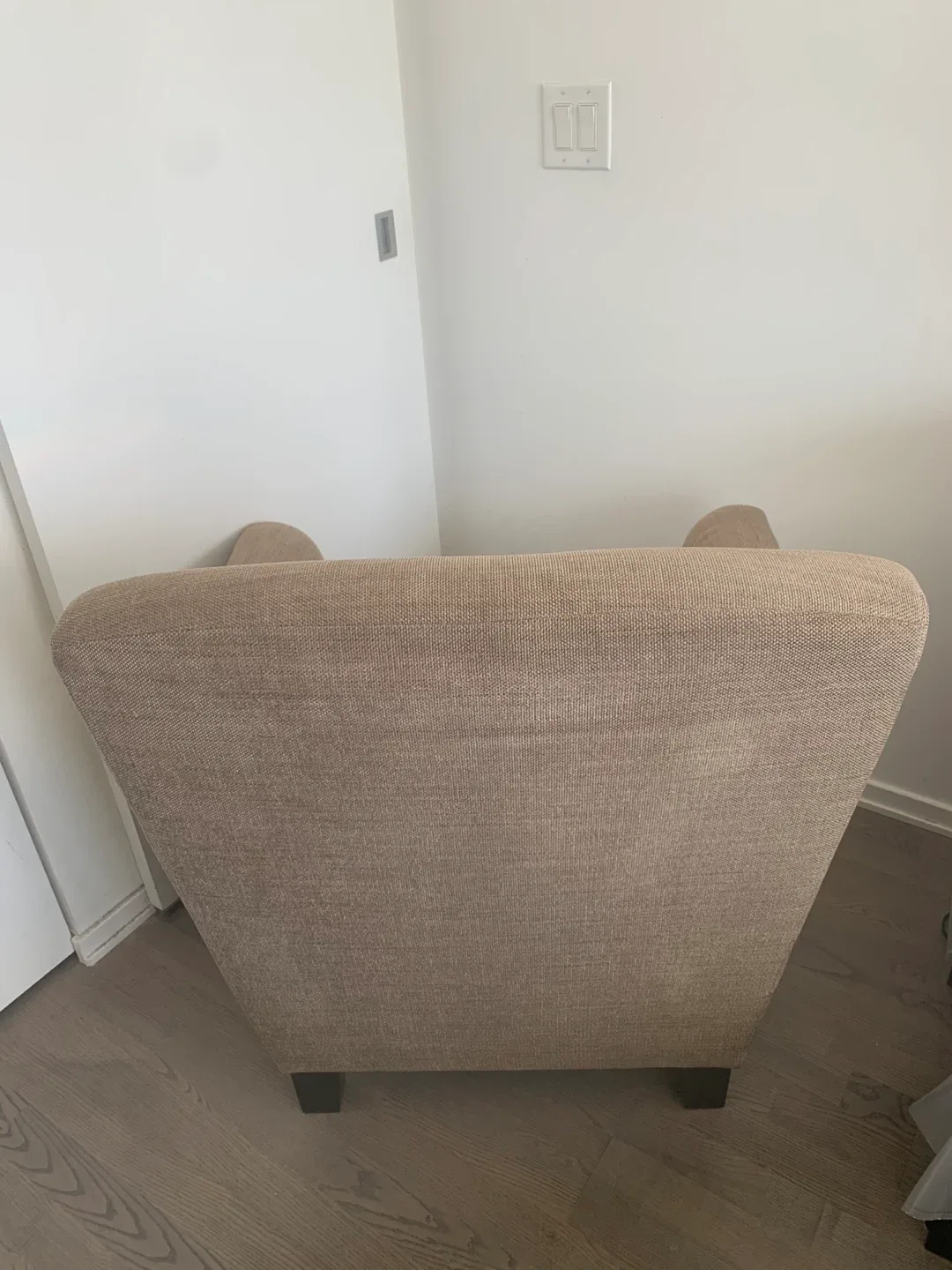 Comfortable Taupe Armchair image indicator(3)