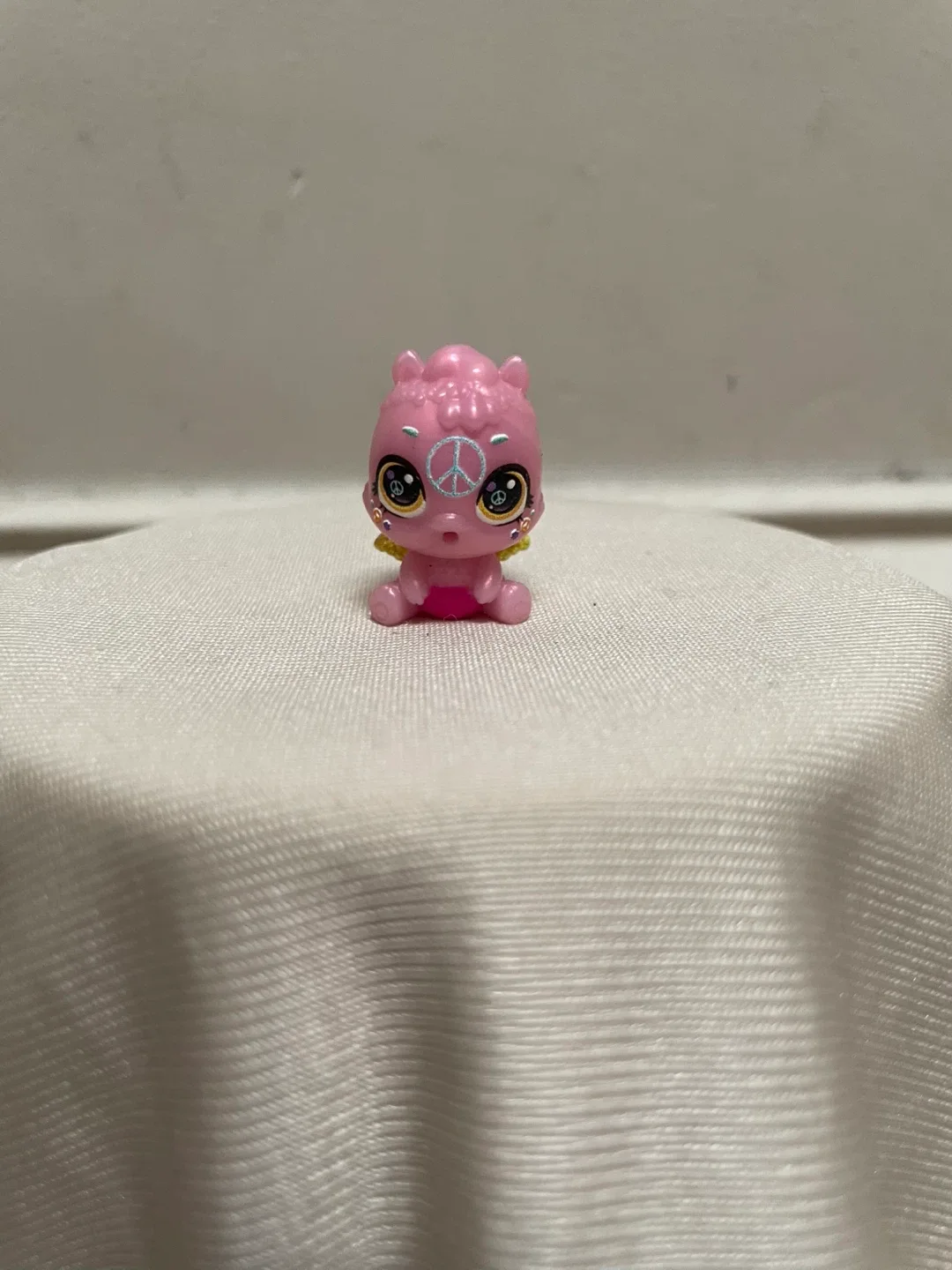 Hatchimals CollEGGtibles Shimmer Babies figure thumbnail