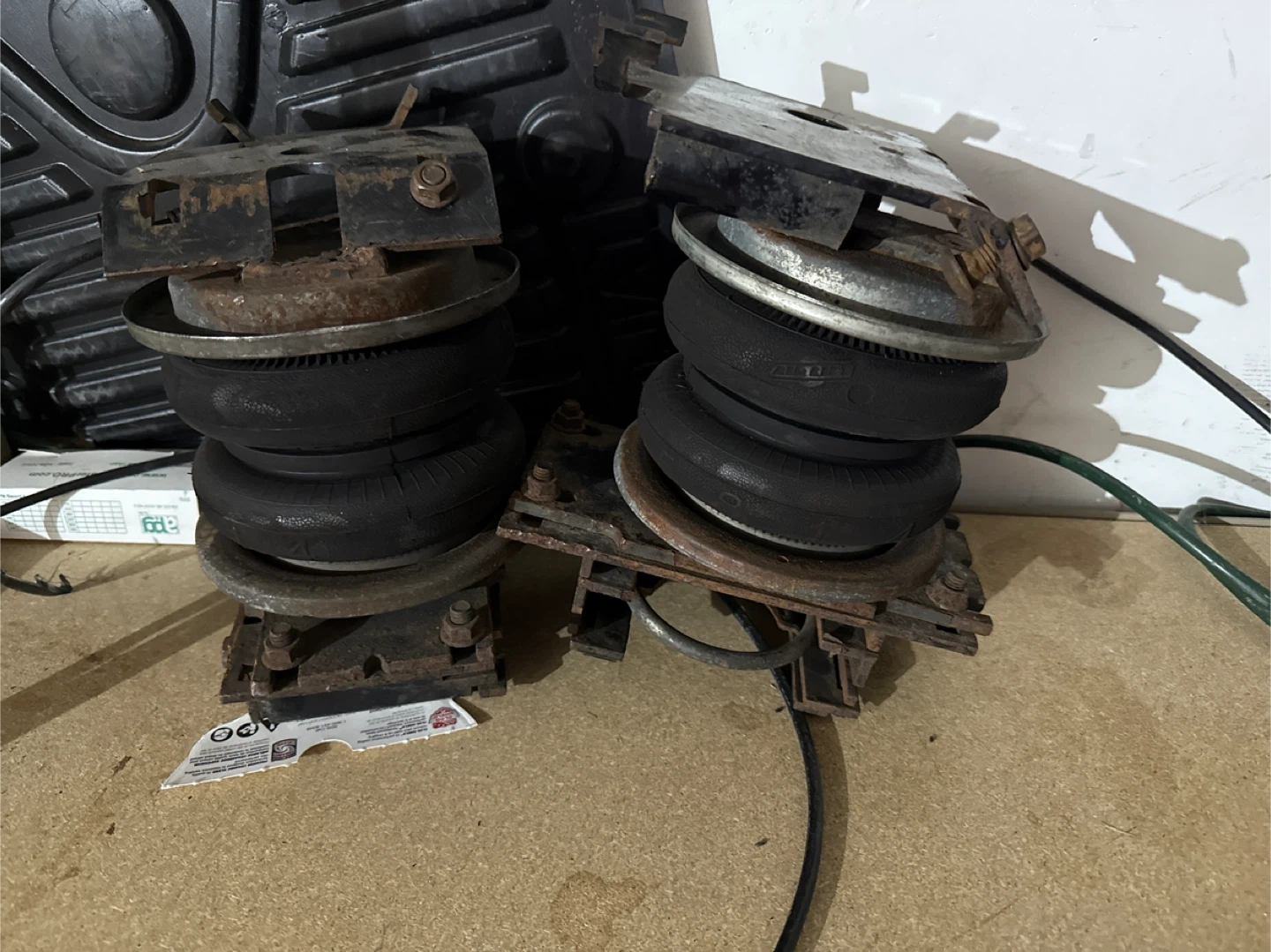 Rear airbags