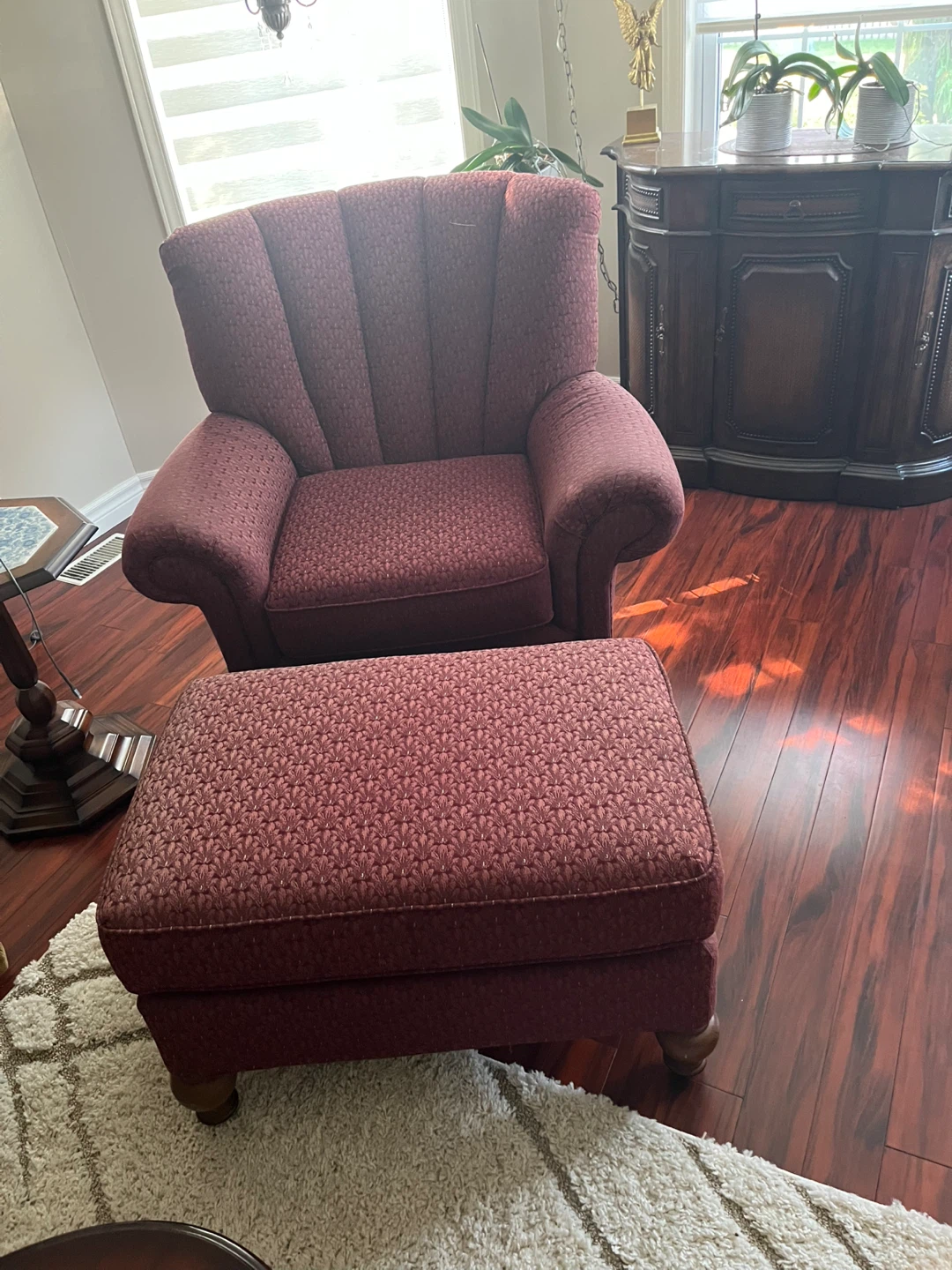 Burgundy Armchair with Ottoman - photo 3