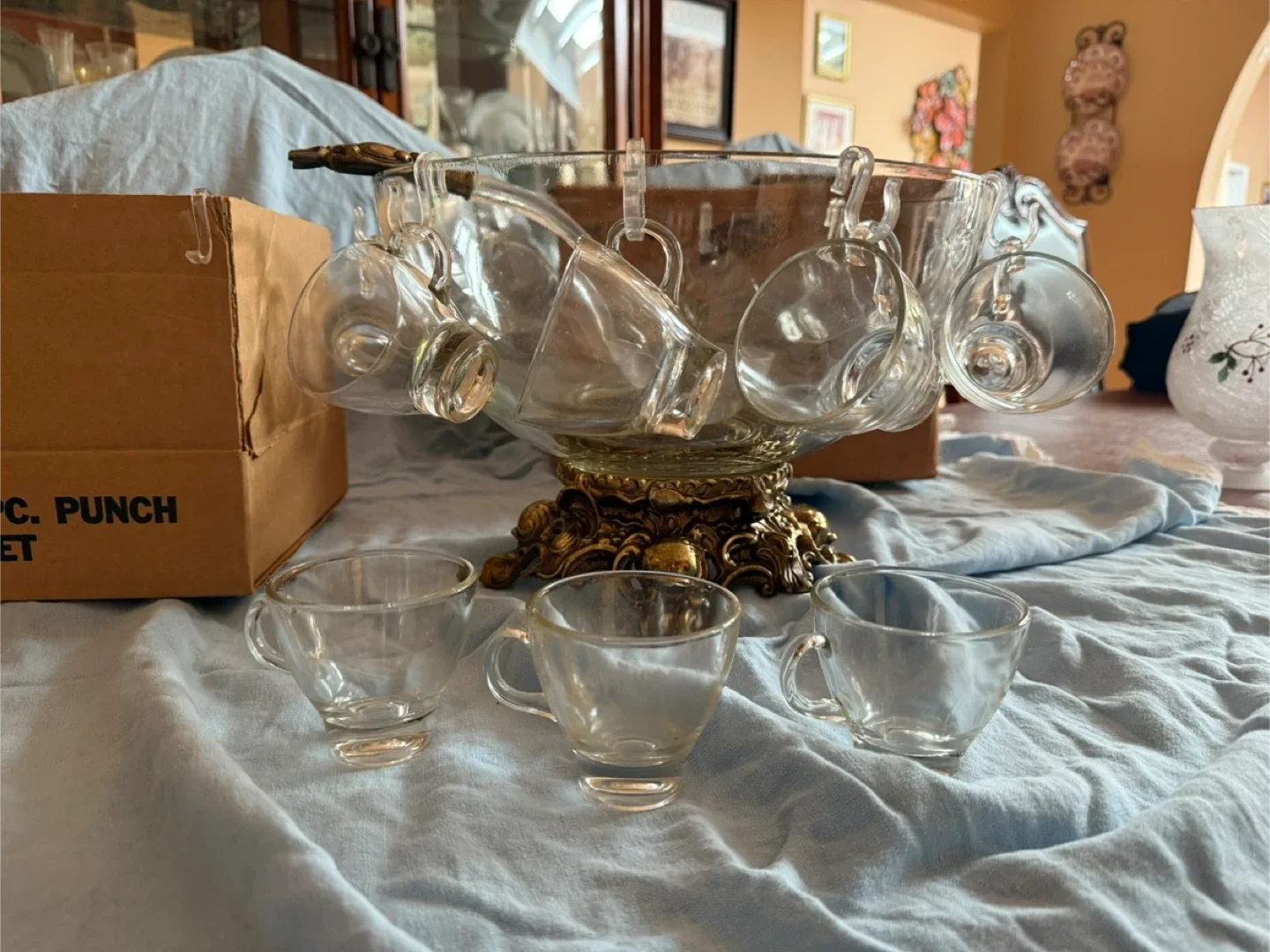 Colony Gold Elegance 15-Piece Punch Set image indicator(2)