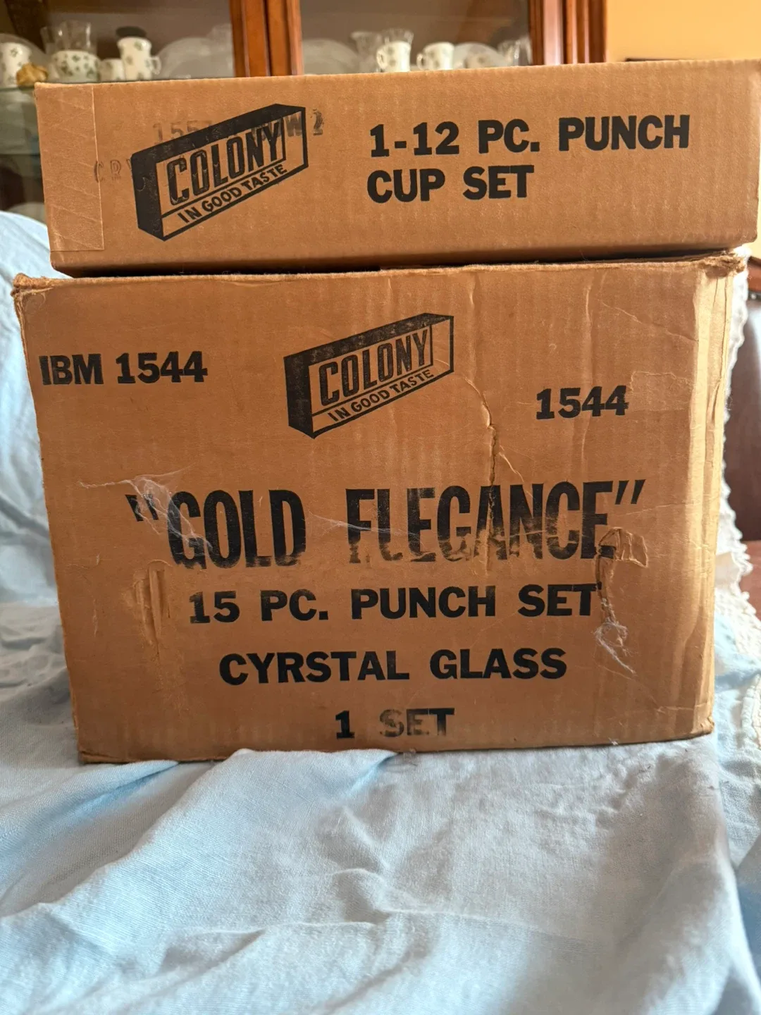 Colony Gold Elegance 15-Piece Punch Set image indicator(6)