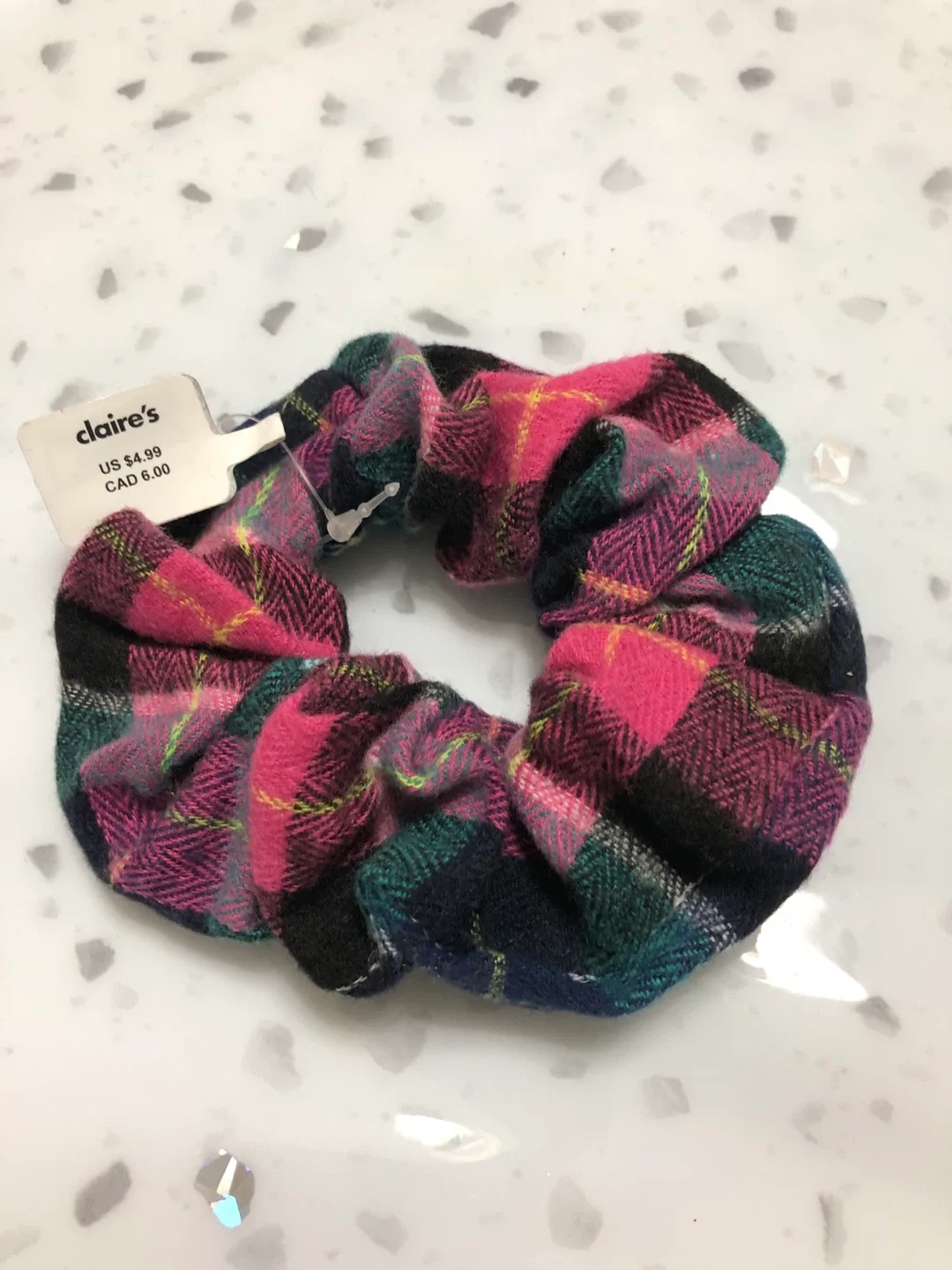 New ! Claire's Plaid Scrunchie thumbnail