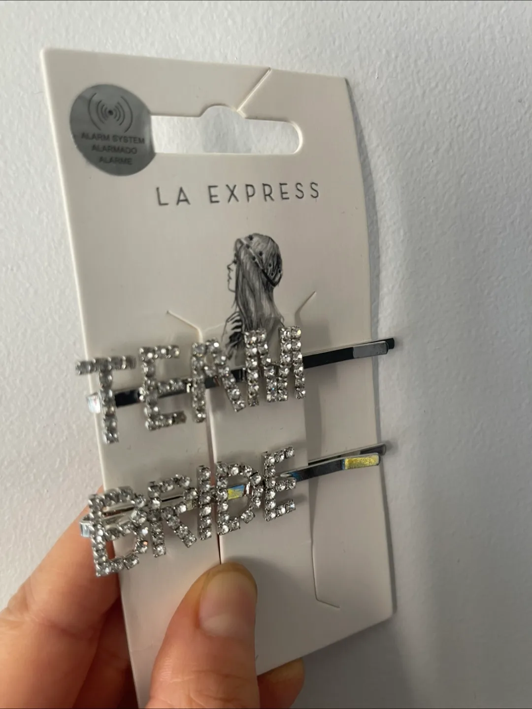 NEW - ‘TEAM BRIDE’ HAIR PINS image indicator(7)