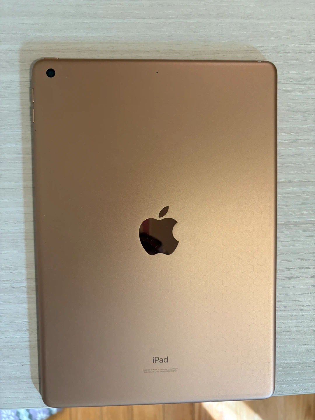 Apple iPad Gold - photo 2