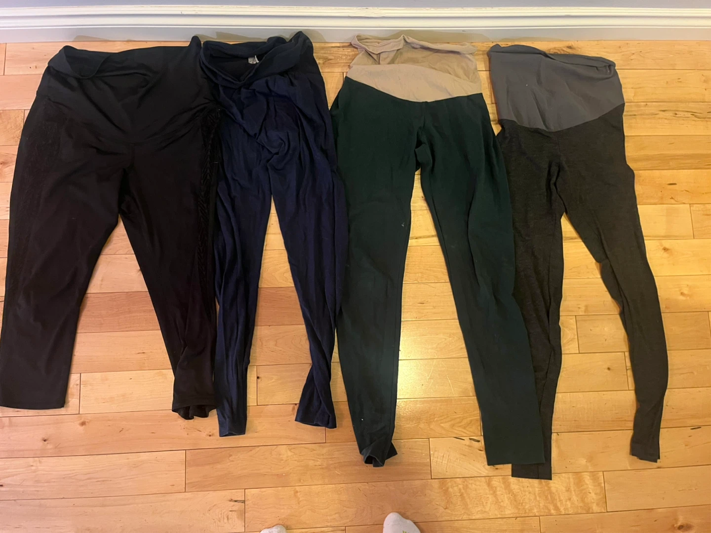 Maternity Clothes Bundle - size S&M - photo 4