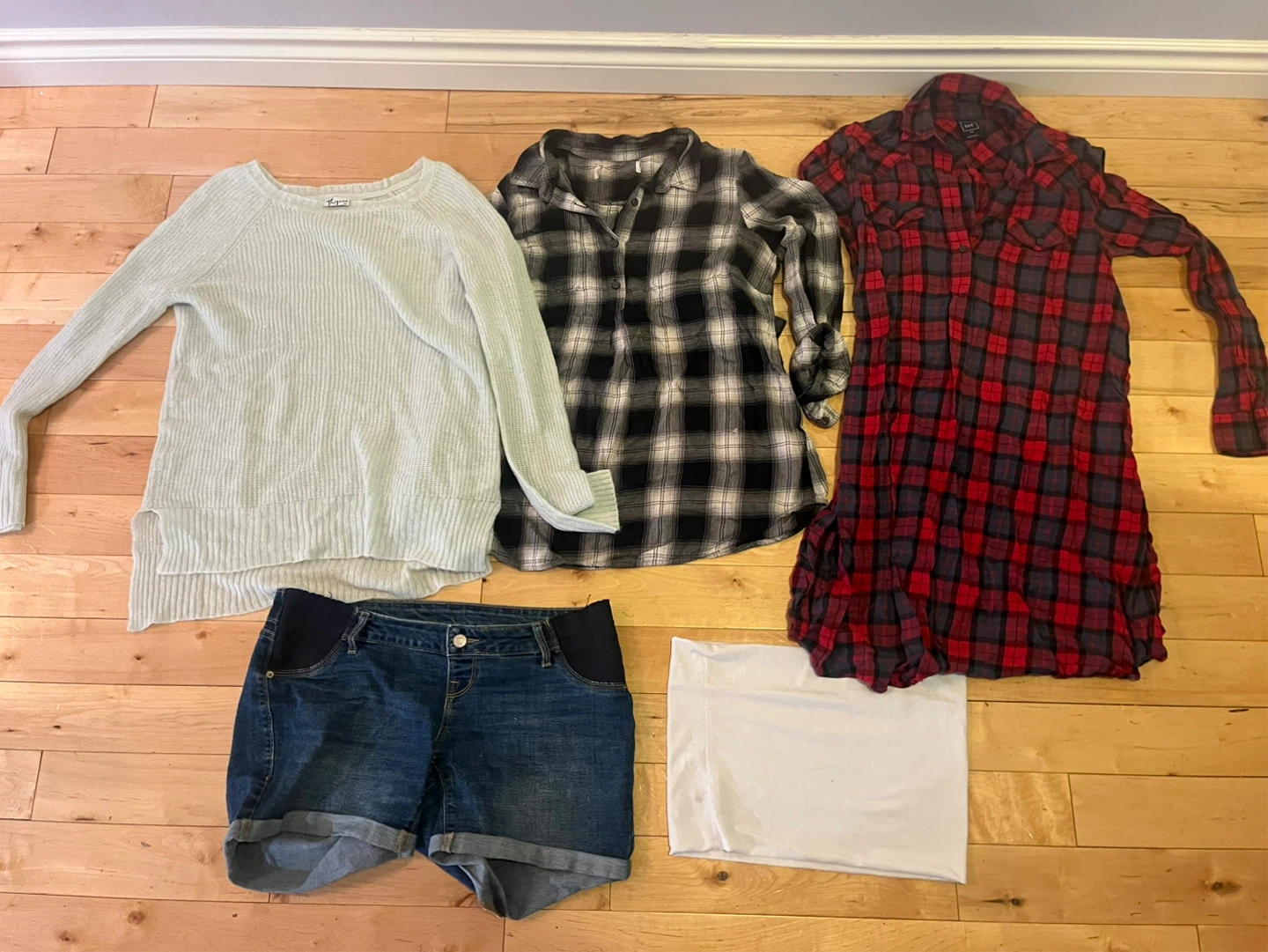 Maternity Clothes Bundle - size S&M - photo 5