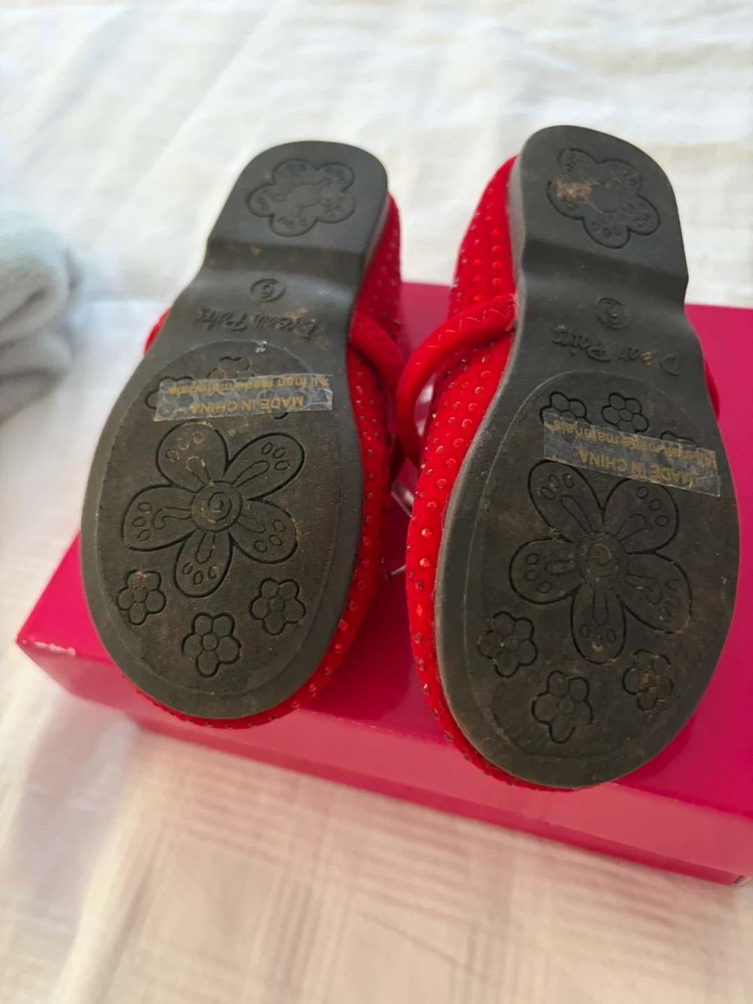 Dream Pairs Red Shoes - Size 6 - photo 2
