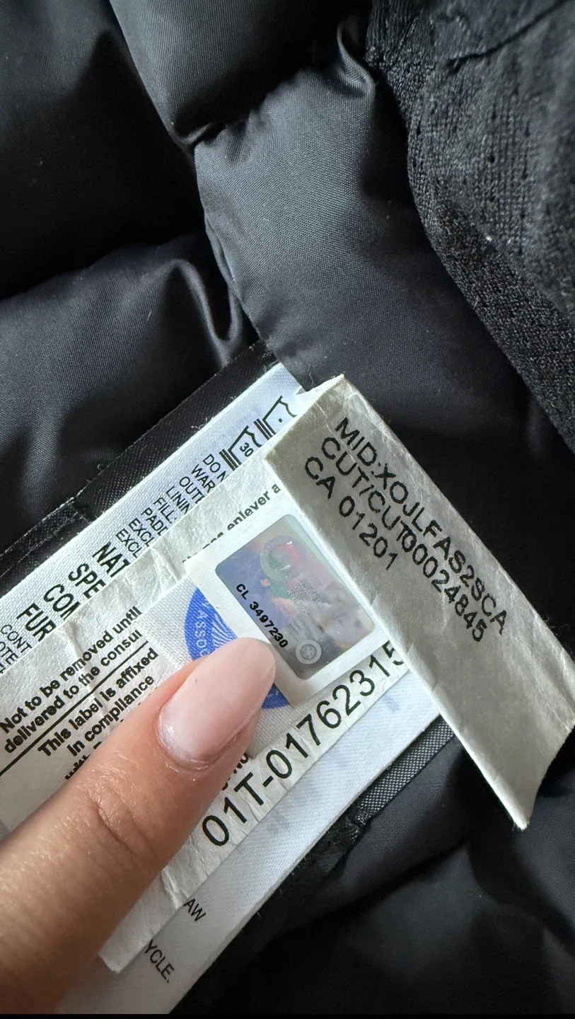 Canada Goose Youth Rundle Bomber Jacket  L/G (14-16) image indicator(6)