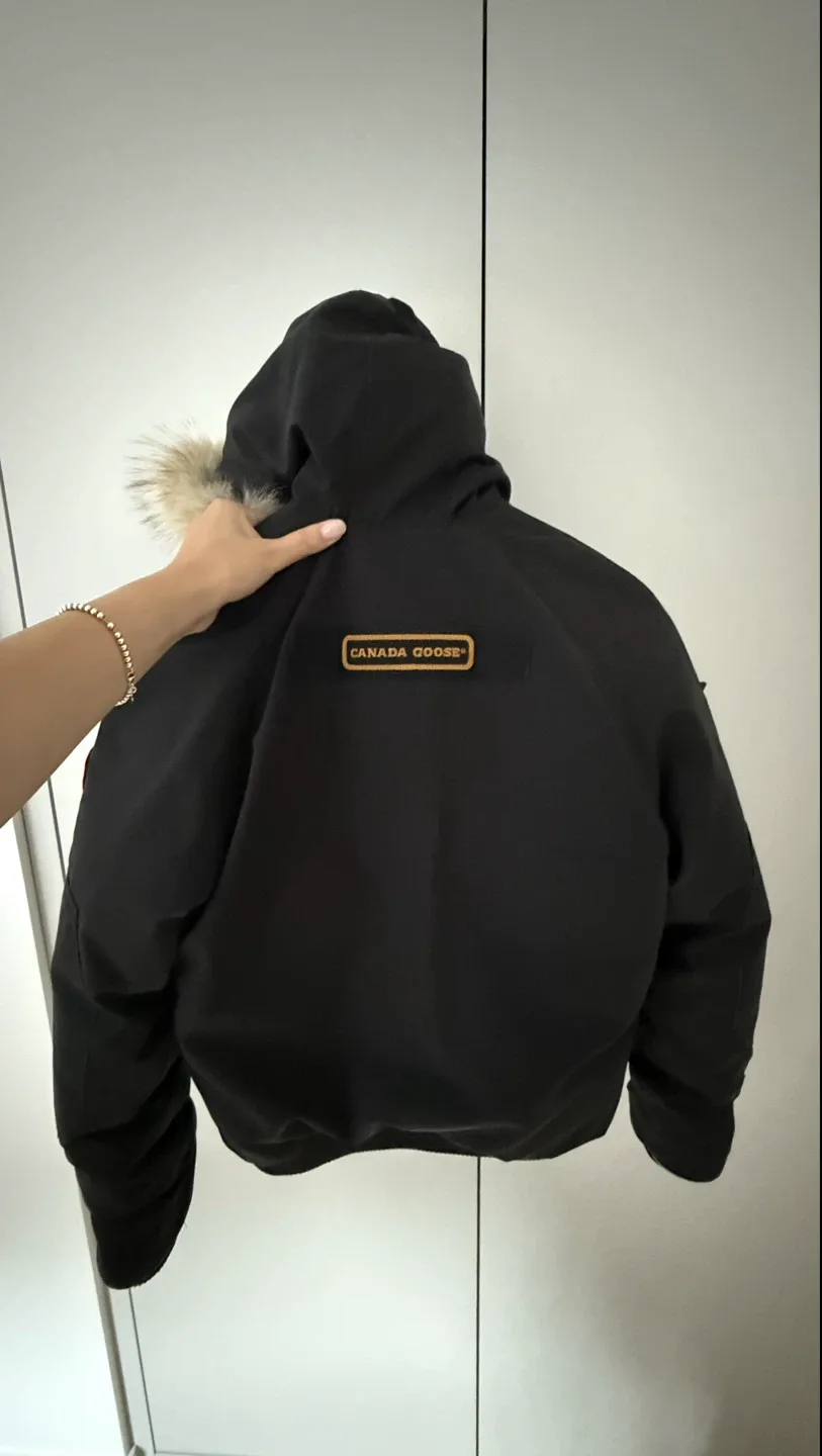 Canada Goose Youth Rundle Bomber Jacket  L/G (14-16) image indicator(3)