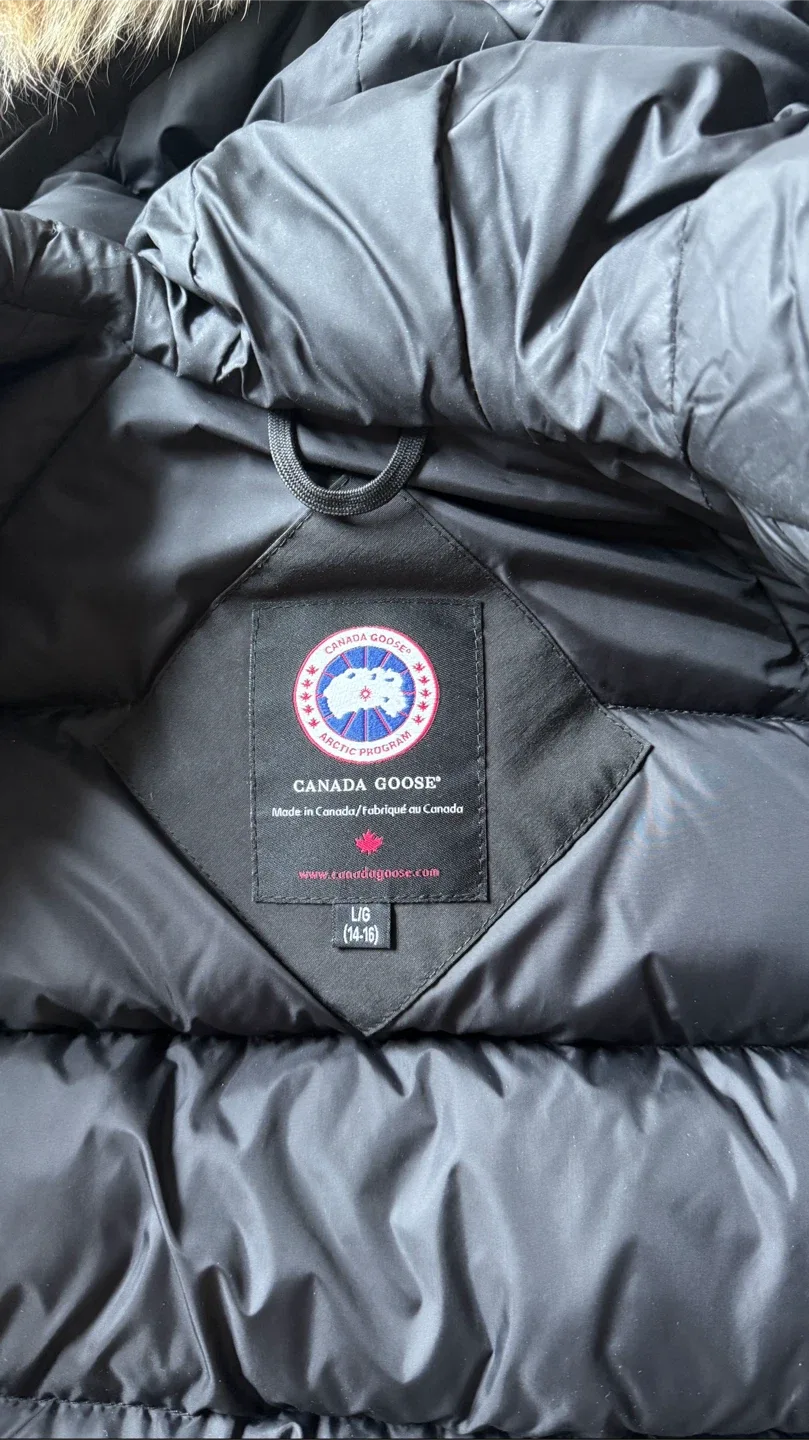 Canada Goose Youth Rundle Bomber Jacket  L/G (14-16) image indicator(5)