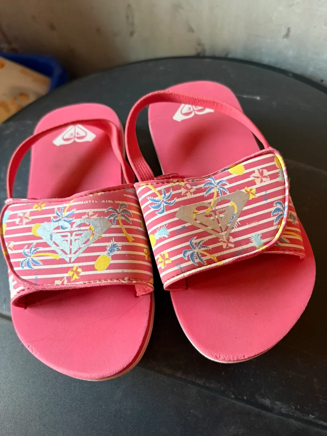 Roxy Girl's Pink Sandals Size 7 thumbnail