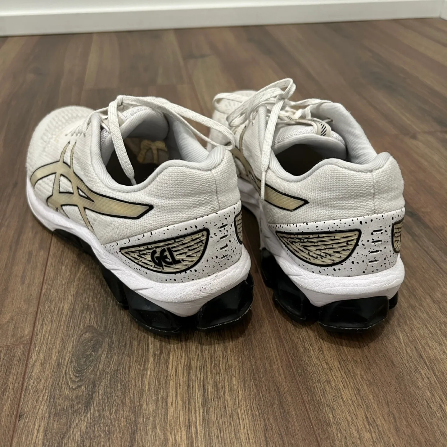 Asics Gel-Kayano - US 10 image indicator(3)