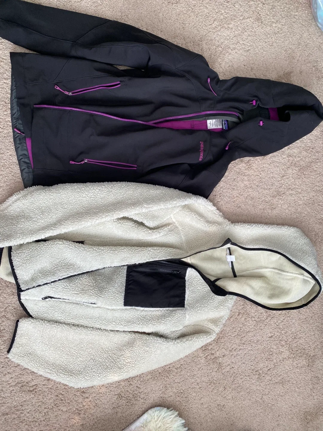FALL Jackets 🧡 Patagonia Black Softshell & Cream Fleece Jackets thumbnail
