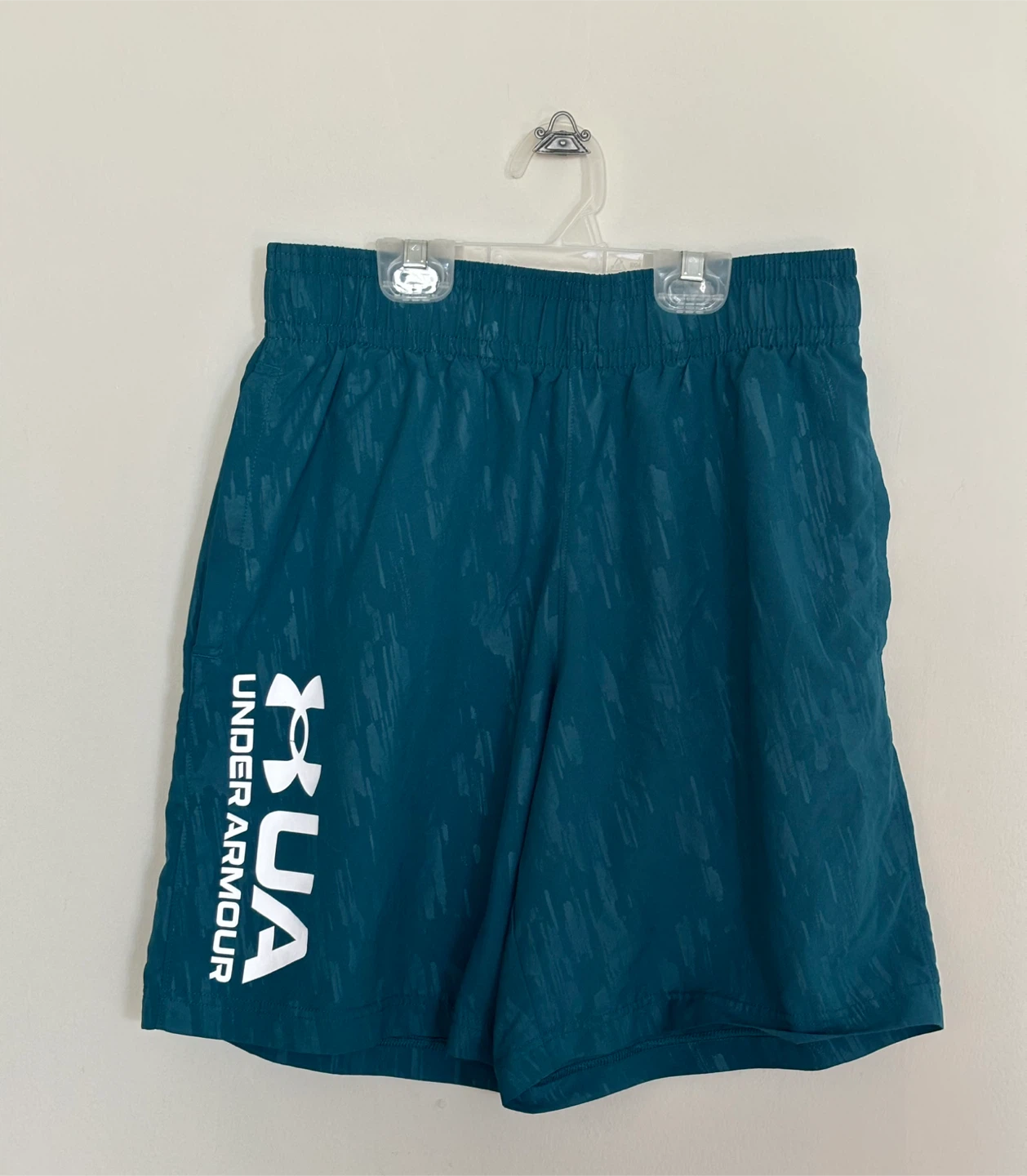 Under Armour athletic men’s shorts Size M