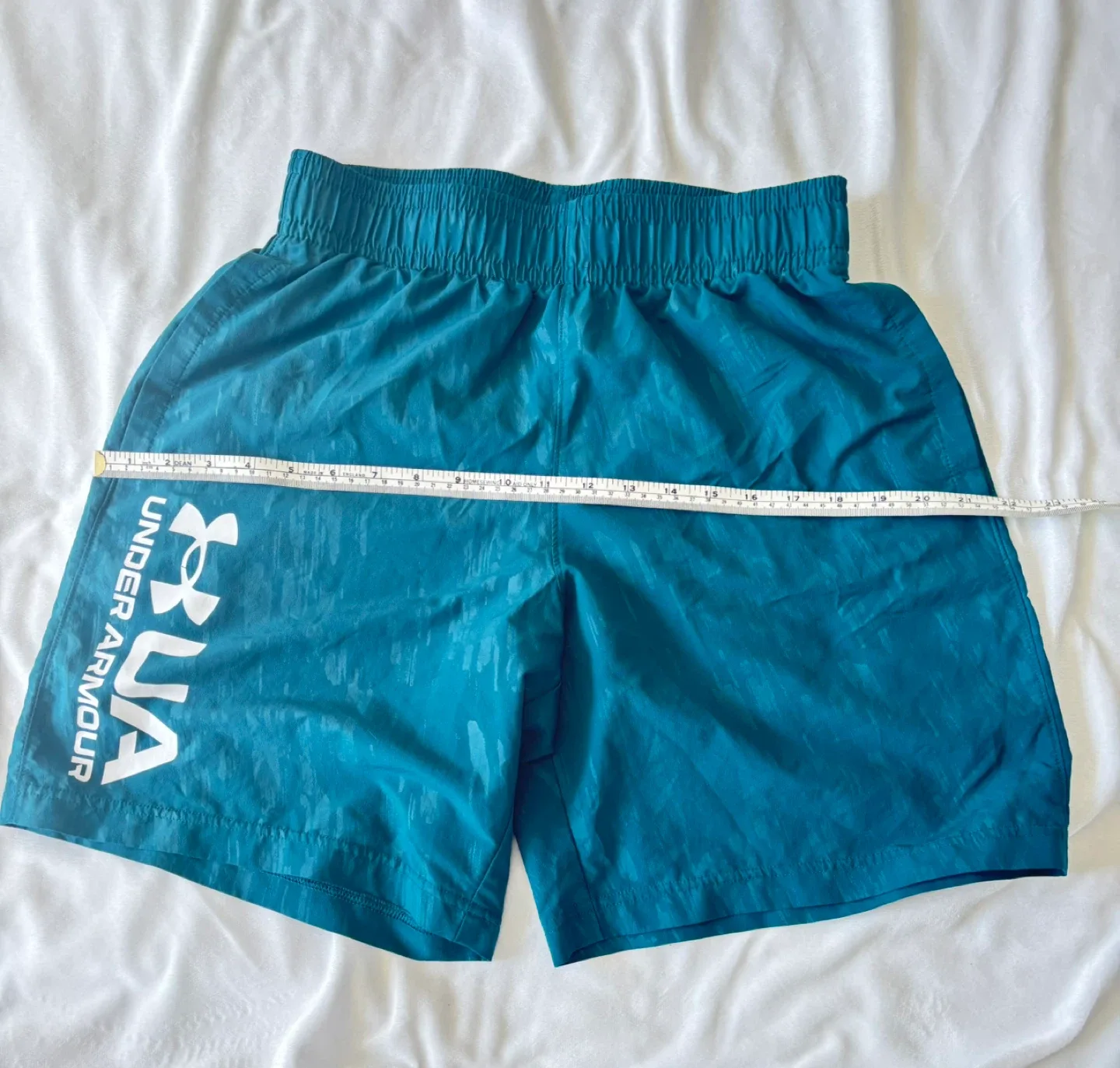 Under Armour athletic men’s shorts Size M image indicator(3)