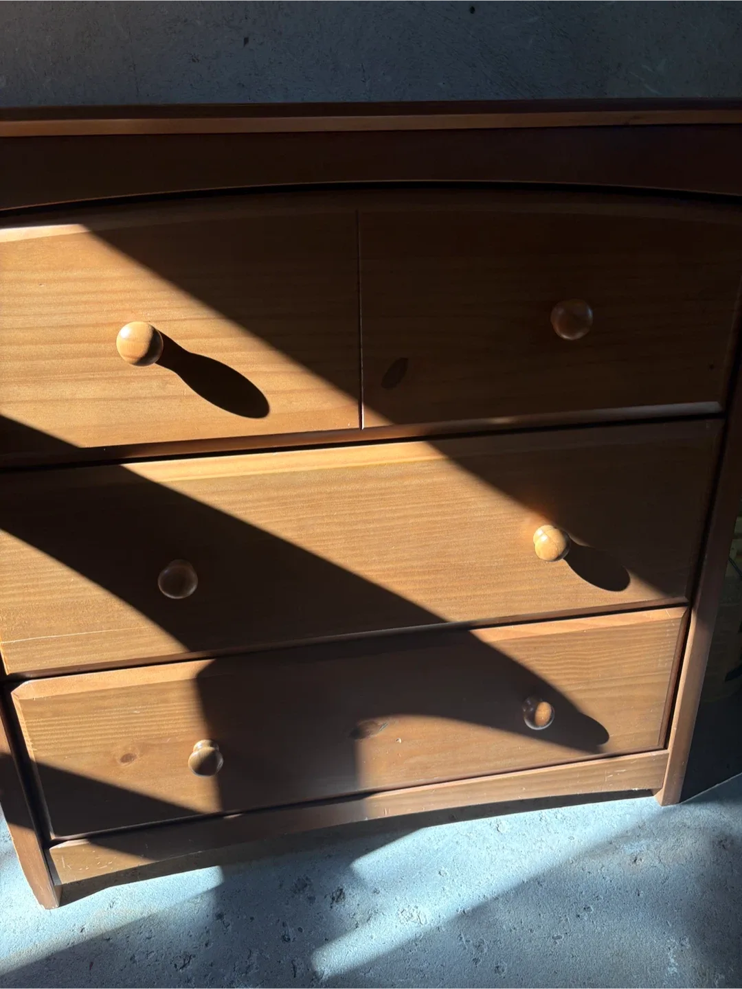 Wooden Dresser with 3 Drawers image indicator(2)