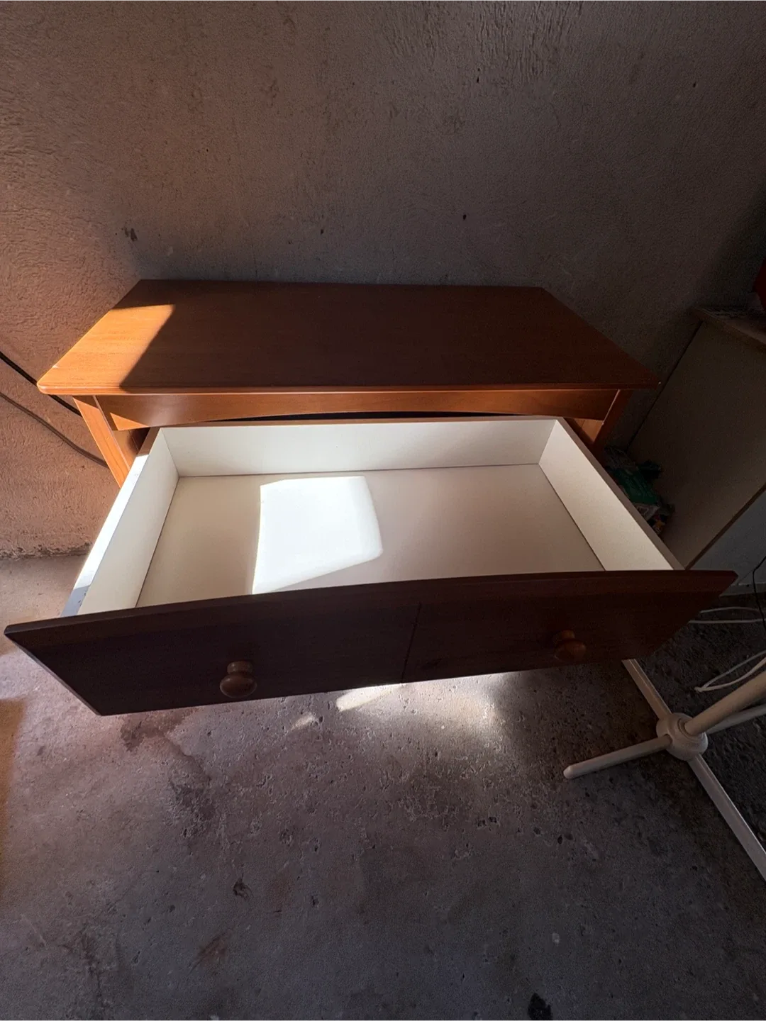 Wooden Dresser with 3 Drawers image indicator(4)