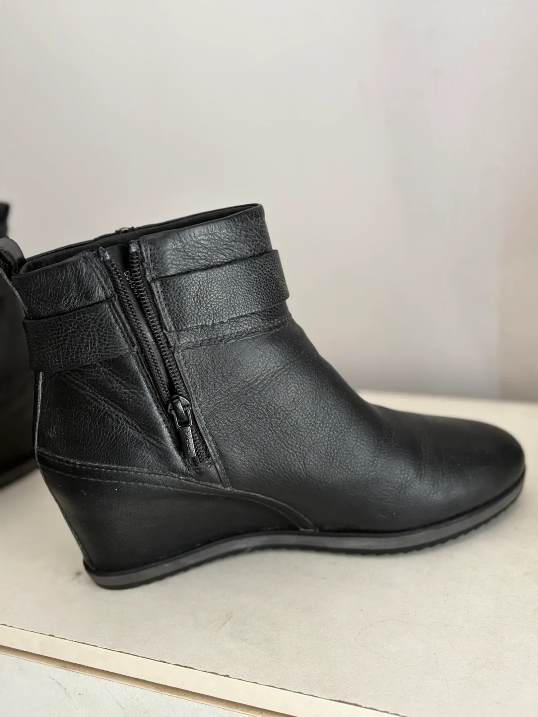 Geox Black Leather Wedge Ankle Boots image indicator(3)