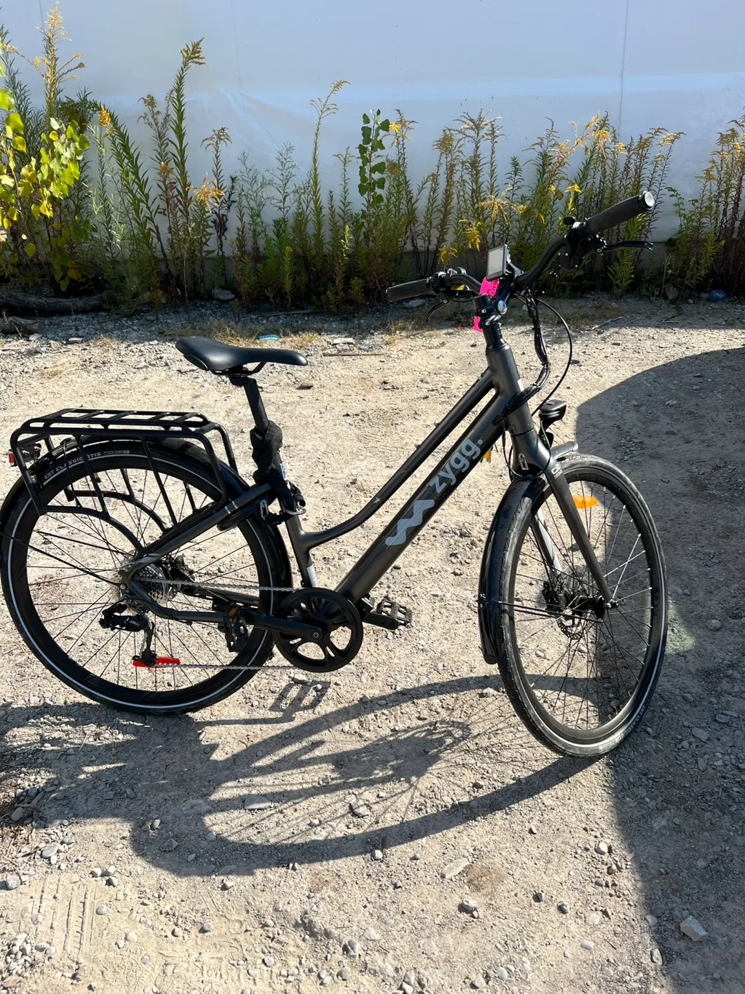 Brand New Zygg E-bike with Charger image indicator(2)