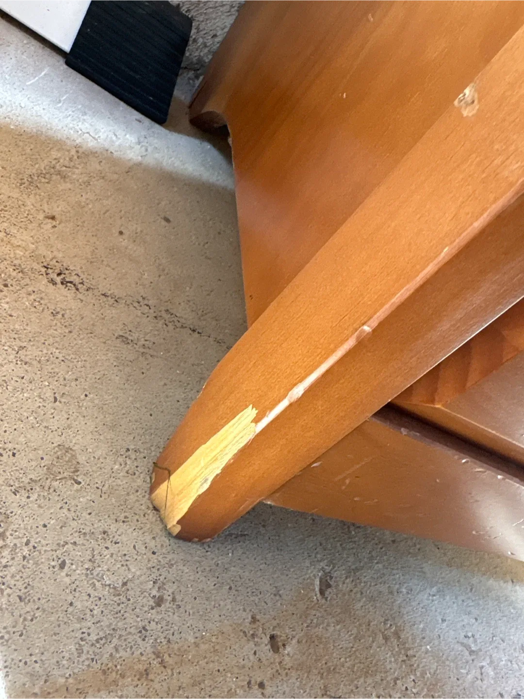 Wooden Dresser with 3 Drawers image indicator(7)