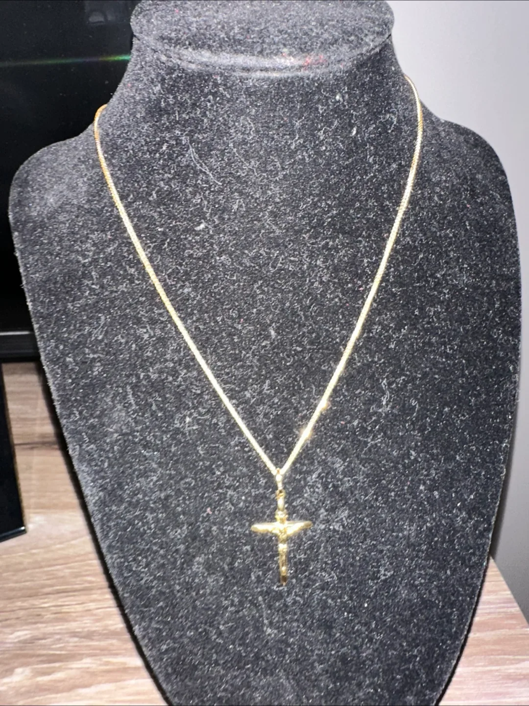 18k Real Gold Crucifix Pendants image indicator(8)