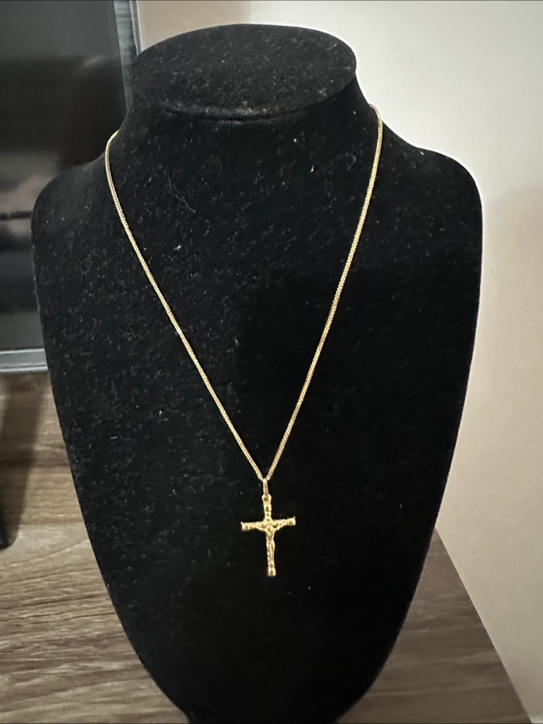 18k Real Gold Crucifix Pendants image indicator(7)