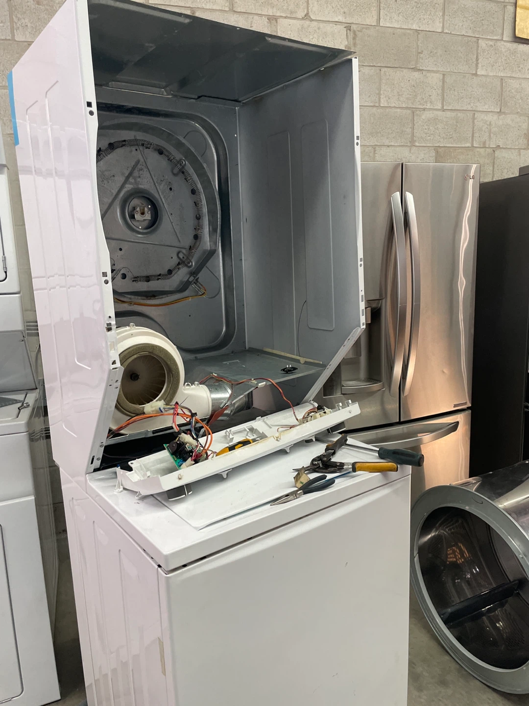 Damaged LG Dryer - For Parts or Repair