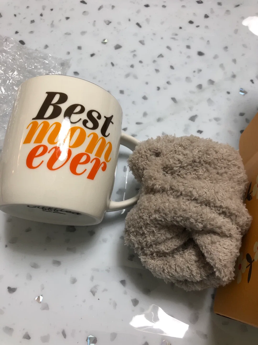 New Gifffted Best Mom Ever Mug & Cozy Socks Set image indicator(5)
