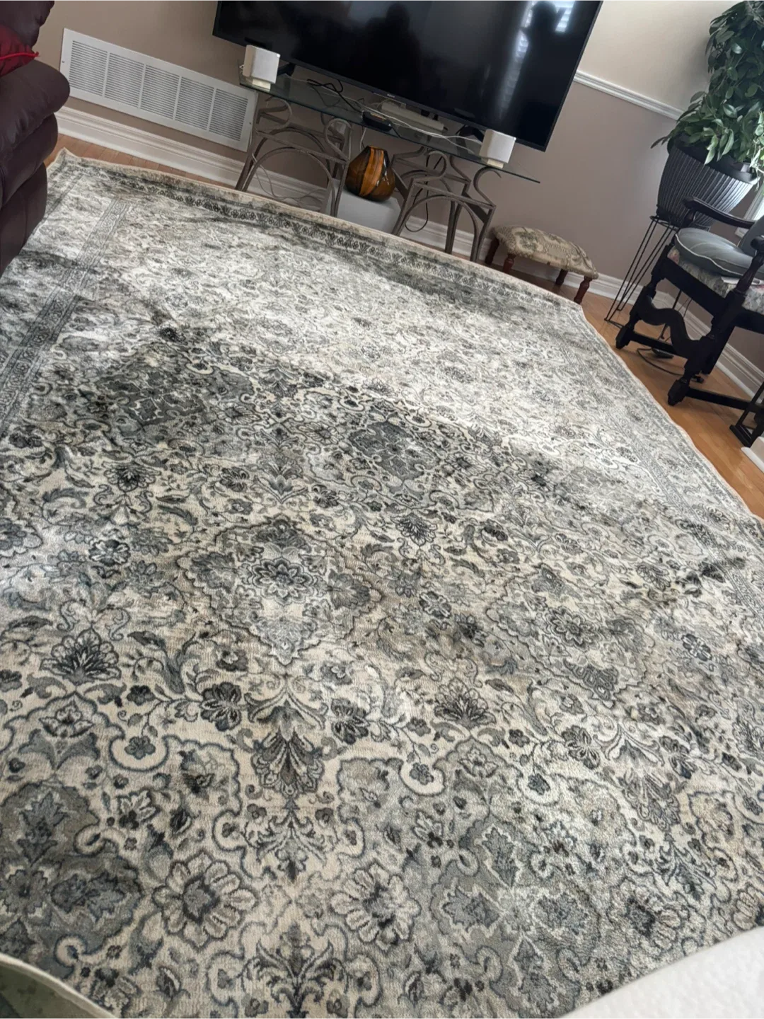 Area Rug - Grey Pattern