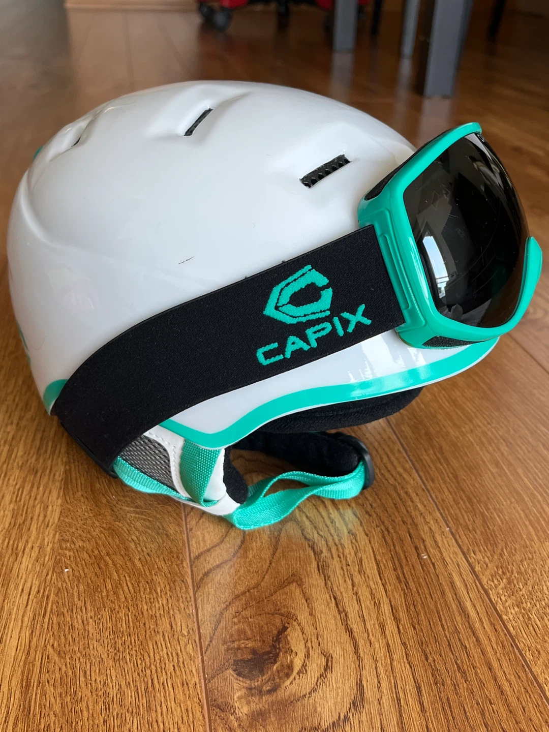 Kid’s  sports helmets 4 pcs - photo 2