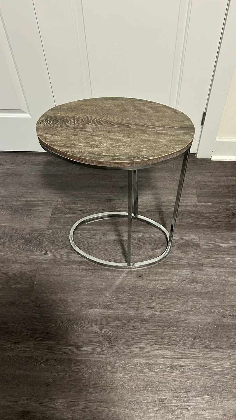 Round End Table with Metal Legs - photo 2