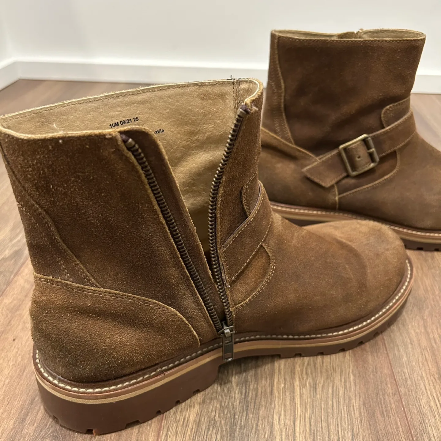 Banana Republic - Brown Suede Ankle Boots (US 10) image indicator(6)