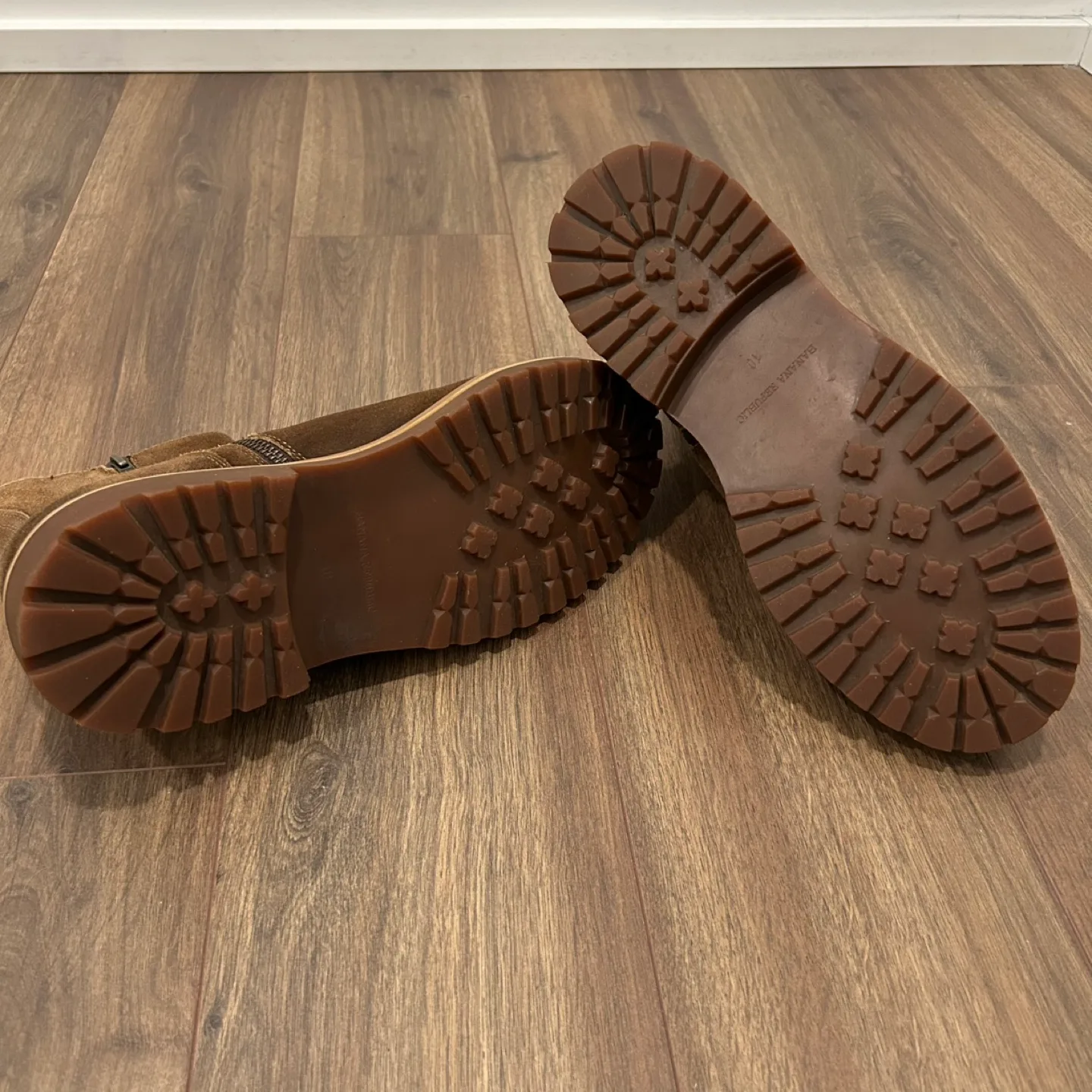 Banana Republic - Brown Suede Ankle Boots (US 10) image indicator(9)