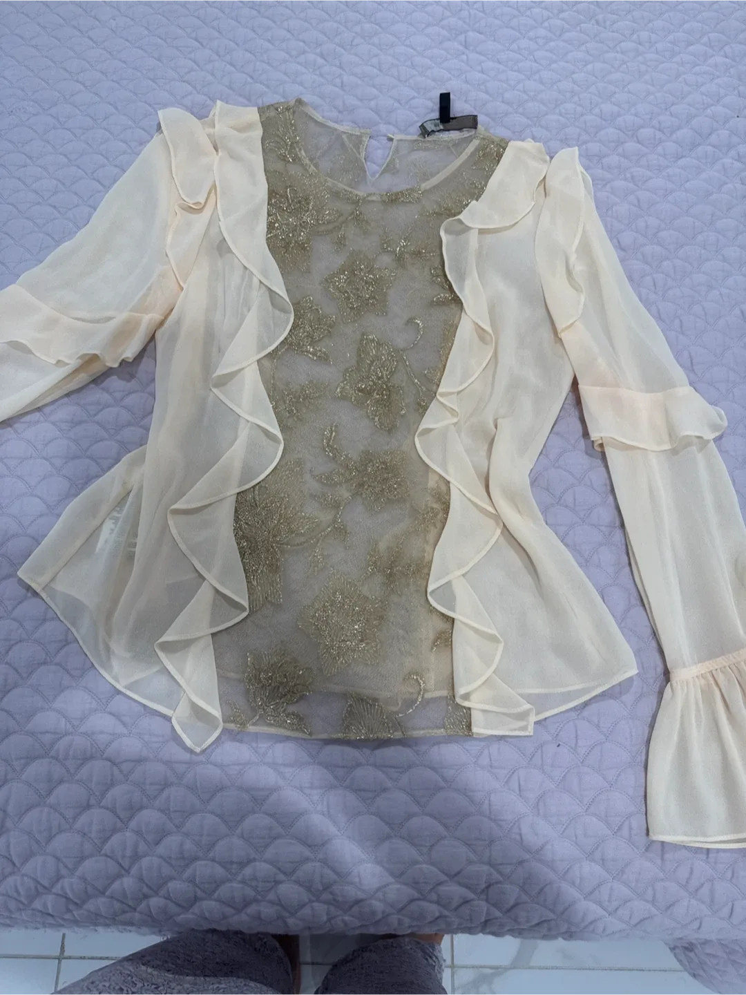 BCBGMAXAZRIA Beige Floral Ruffle Blouse - Size S image indicator(3)